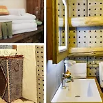Vinoteegi Residents