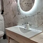 Vinoteegi Residents Guest house