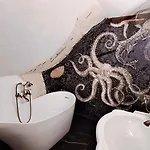 Vinoteegi Residents Guest house 4*