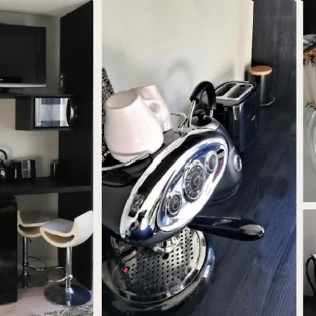 Gasthuis Vinoteegi Residents 4*