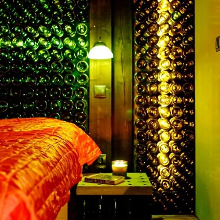 Vinoteegi Residents Gasthof 4*