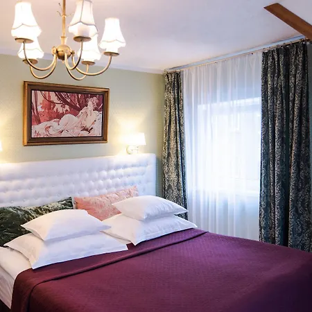 Vinoteegi Residents Kuressaare