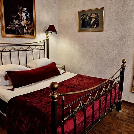 Vinoteegi Residents Guest house Kuressaare