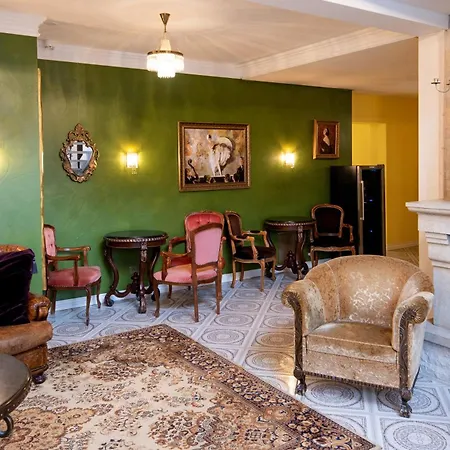 Vinoteegi Residents Guest house Kuressaare