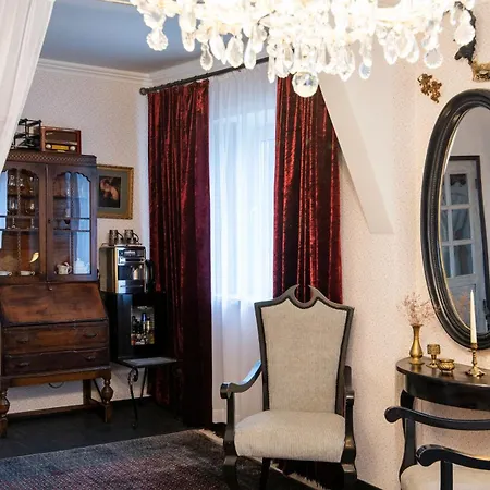 Pensjonat Vinoteegi Residents 4*