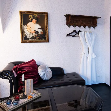 Vinoteegi Residents Guest house Kuressaare
