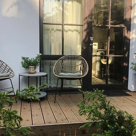 Vinoteegi Residents 4* Kuressaare