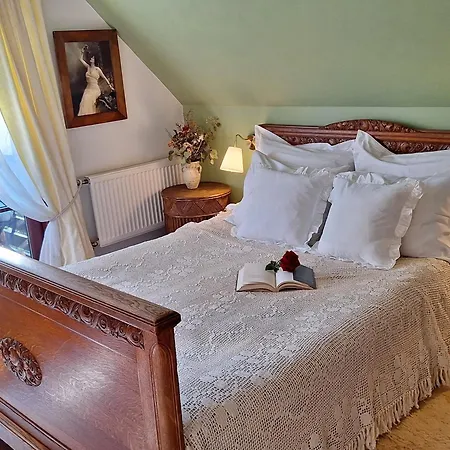 Vinoteegi Residents 4* クレサーレ