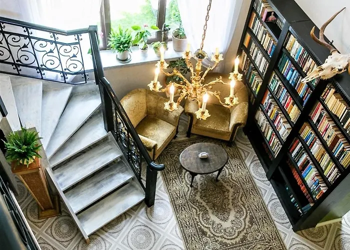 Vinoteegi Residents 4*