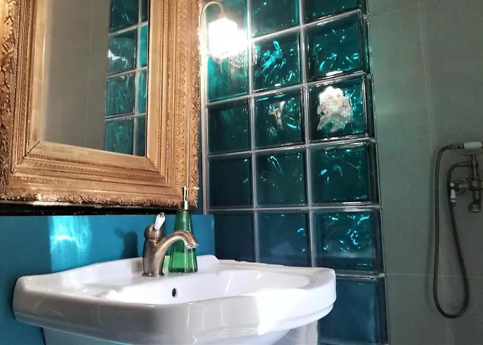 Vinoteegi Residents 4* Kuressaare