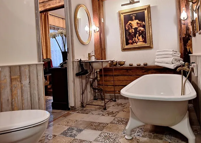 Vinoteegi Residents Kuressaare