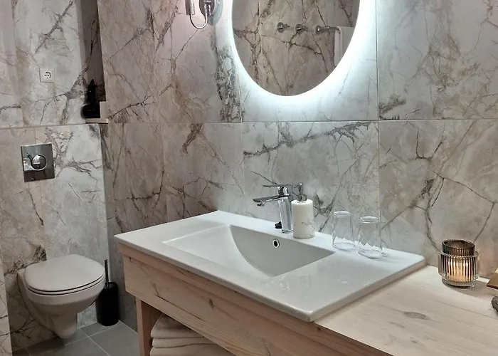 Vinoteegi Residents Pensión