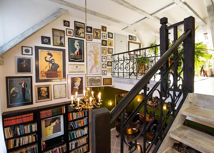 Vinoteegi Residents Guest house 4*