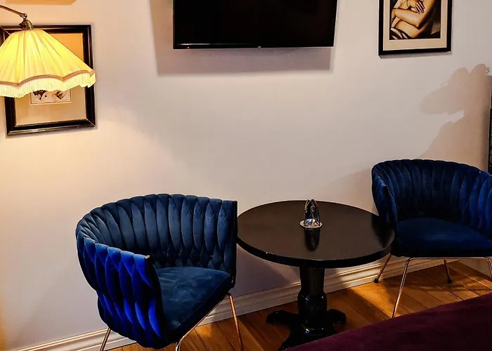 Vinoteegi Residents Guest house 4*