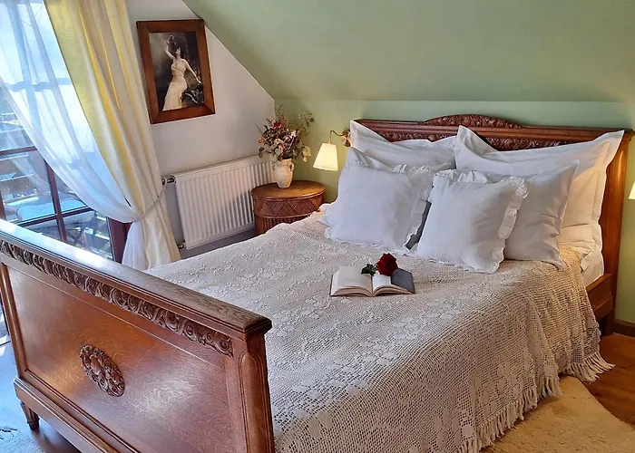 Vinoteegi Residents 4* Kuressaare